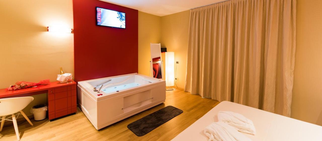Verdello Sweet Motel מראה חיצוני תמונה